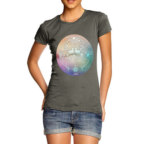 Women's Decorative Doves In Love T-Shirt